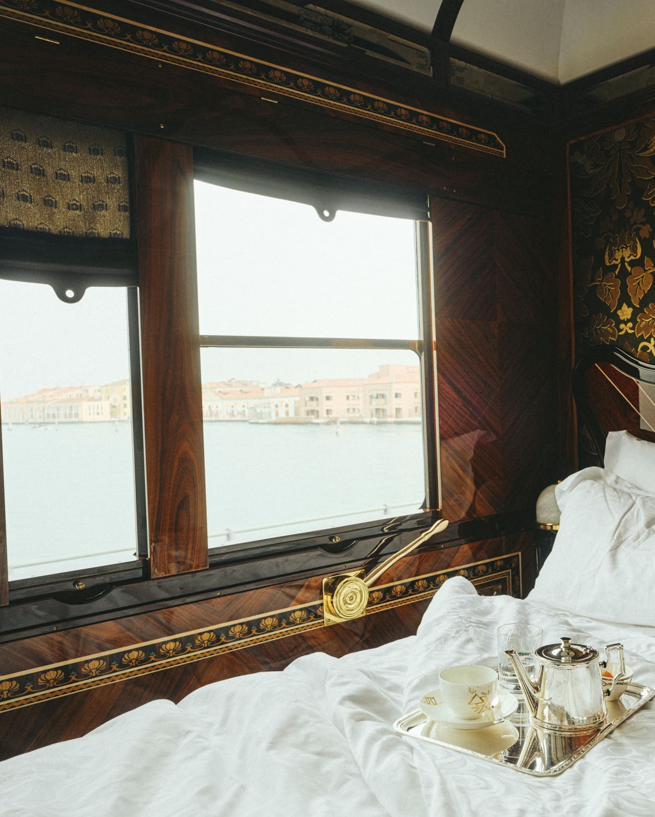 Venice Simplon-Orient-Express cabin plan, The plan shows th…