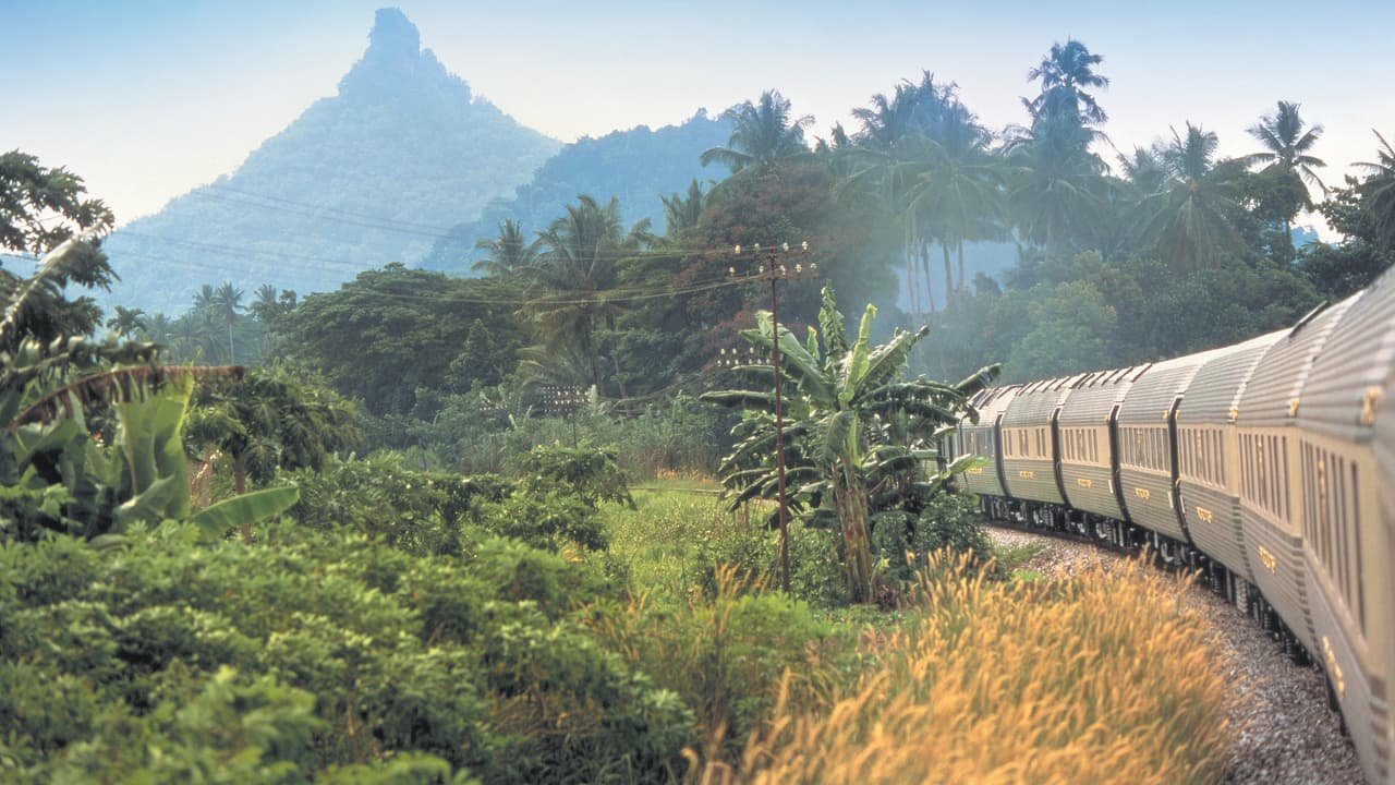 external shot of the Eastern & Oriental Express