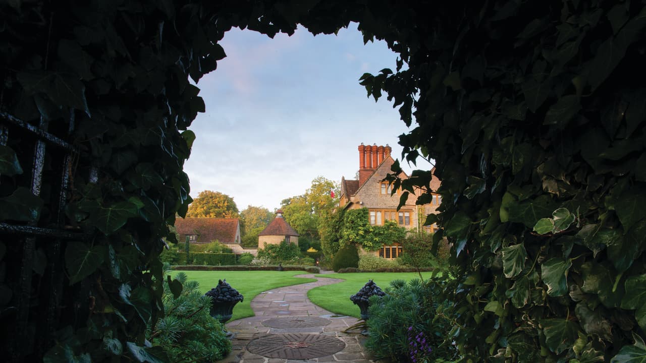 Entrance to Belmond Le Manoir aux Quat'Saisons