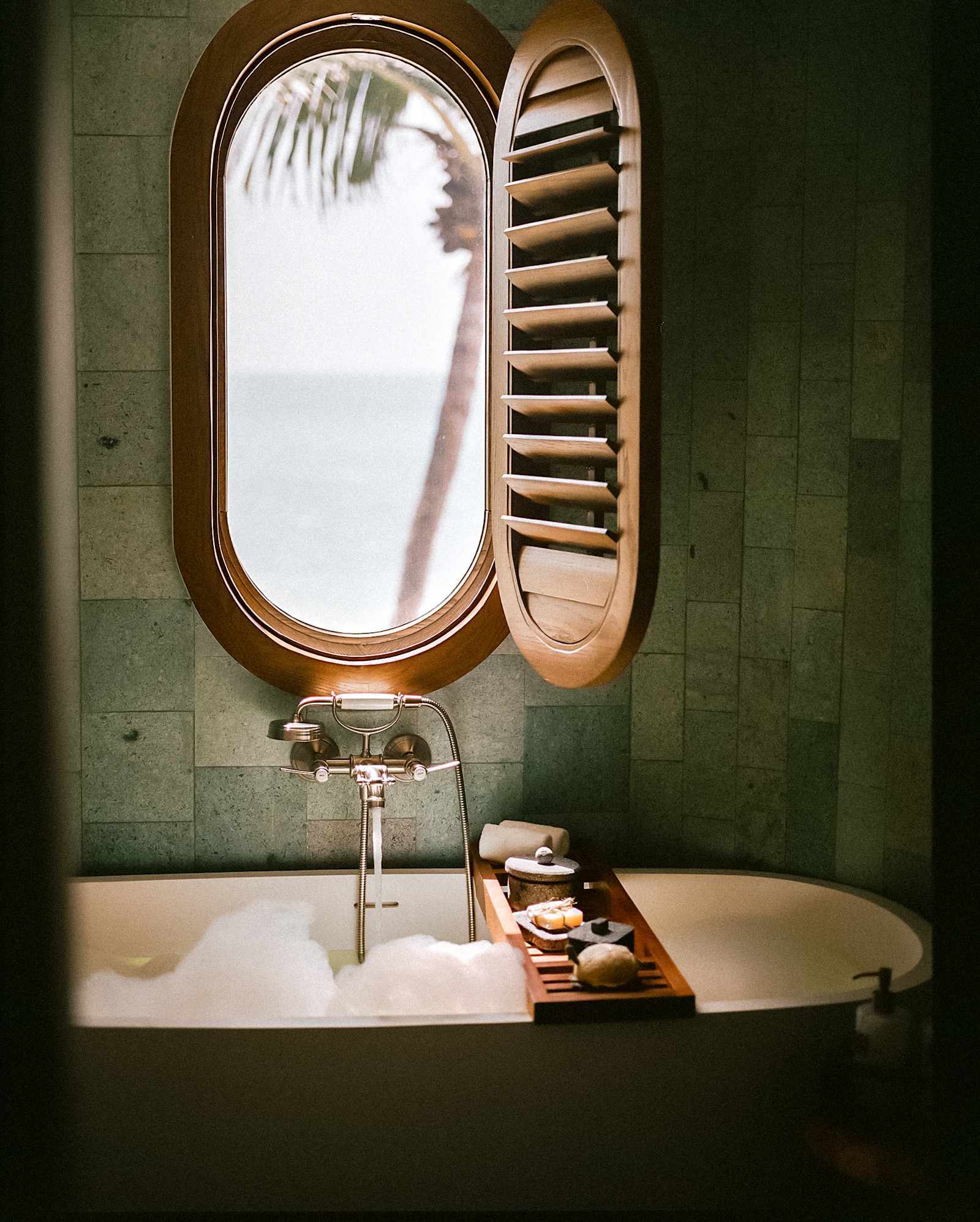 Suite Bathroom