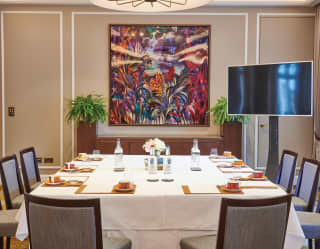 oscar lillie board meeting room