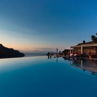 swimming pool overlooking cliffs of amalfi coast