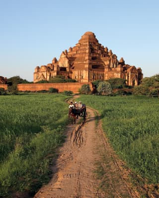 Visite à cheval et en voiturette, Birmanie