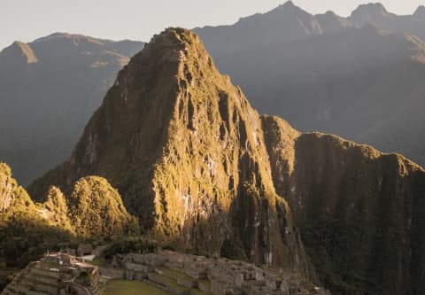 Belmond Sanctuary Lodge - Hotel in Machu Picchu, Peru. Views of the  mountain Huayna Picchu (Young Mountain) from the Machu Picch Stock Photo -  Alamy