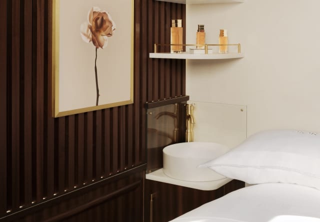 Dior opens new spa aboard the Belmond luxury Royal Scotsman train - Global  Cosmetics News
