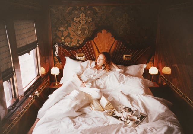 The State Cabin at The Eastern & Oriental Express by Belmond - Between Beds