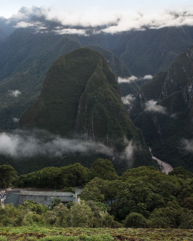 Belmond Sanctuary Lodge - Hotel in Machu Picchu, Peru. Views of the  mountain Huayna Picchu (Young Mountain) from the Machu Picch Stock Photo -  Alamy